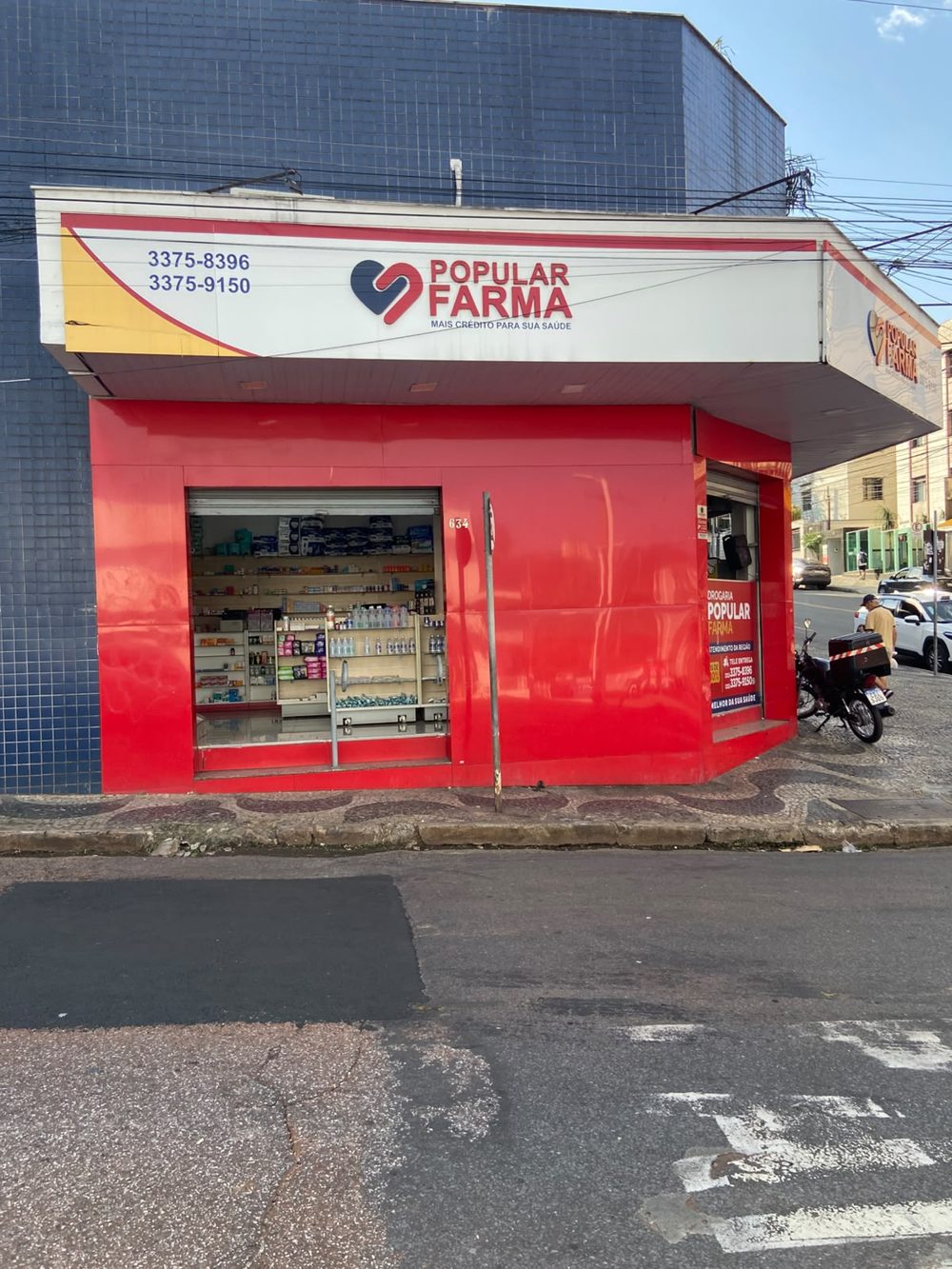Drogaria Popular Farma vista da esquina